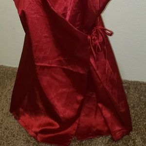 Red side tie polyester dress